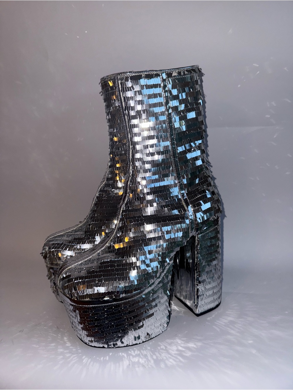 SYRO “Kitten Disco” Silver Sequin Platform Boots Women’s Size 9